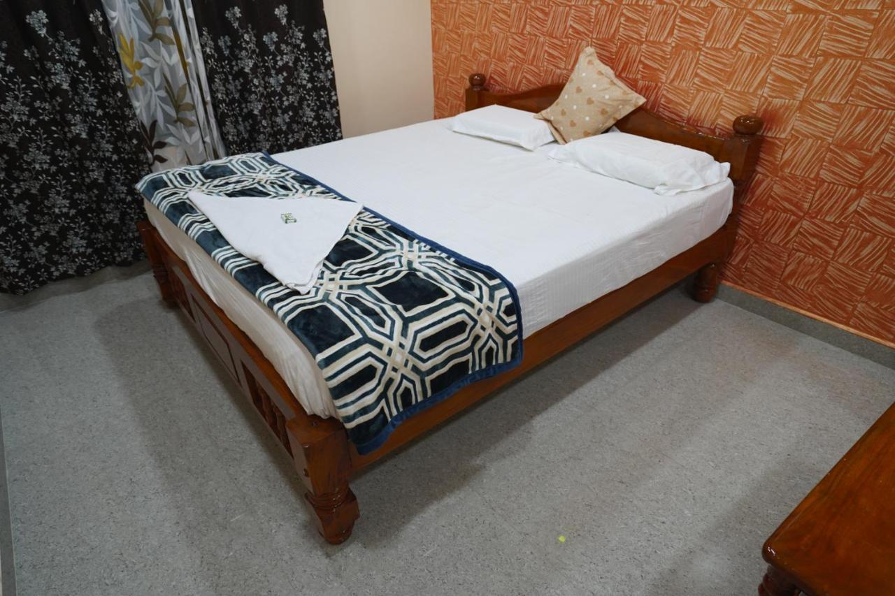 Akash Homestay Hampi Extérieur photo