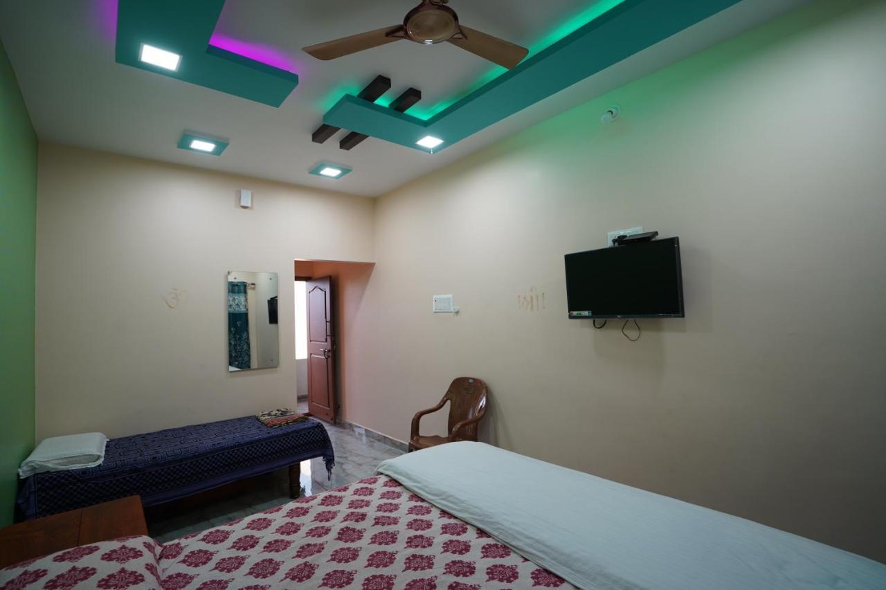 Akash Homestay Hampi Extérieur photo