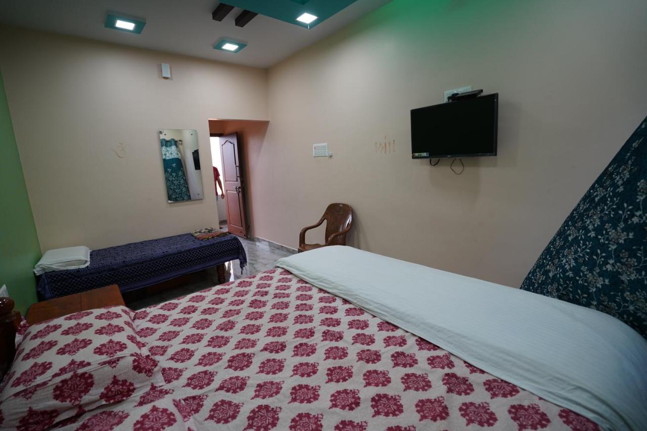 Akash Homestay Hampi Extérieur photo