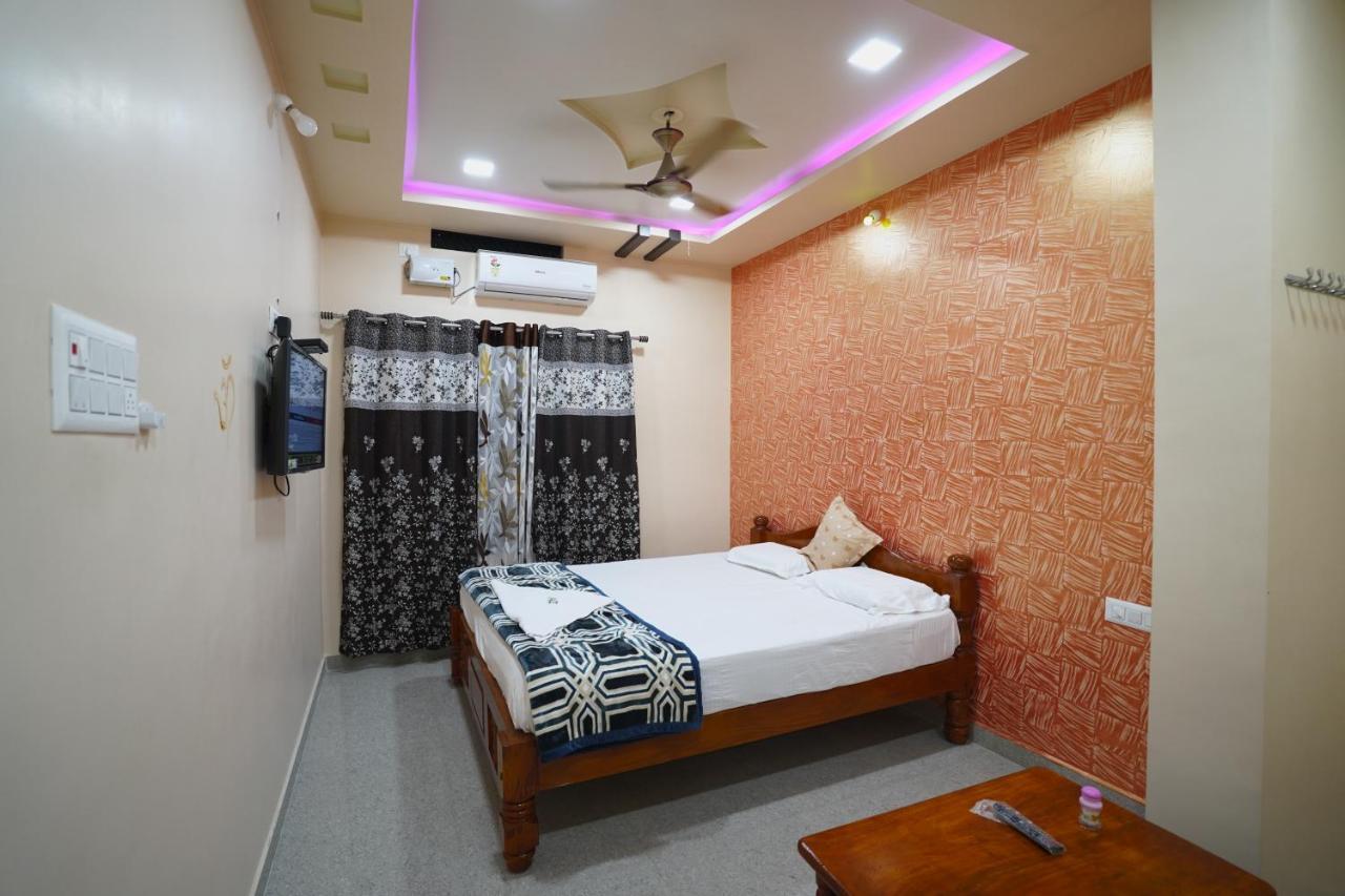 Akash Homestay Hampi Extérieur photo