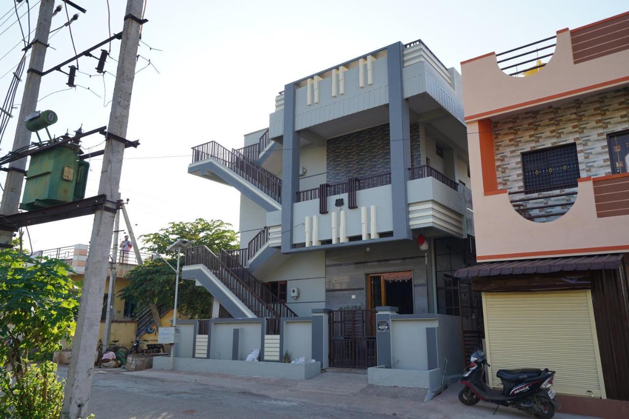 Akash Homestay Hampi Extérieur photo